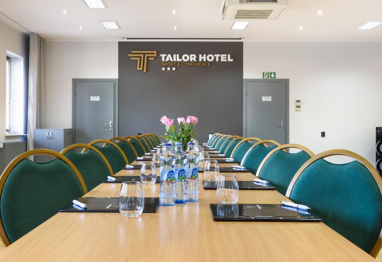 Tailor Hotel Sport & Conference Morag Bagian luar foto